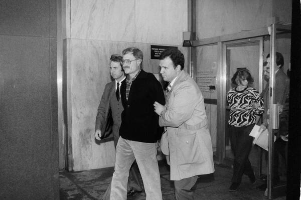 Dvojitý československý agent v CIA: Na swingers party rád chodil od začátku nahatý