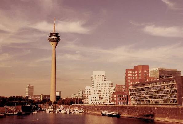 dusseldorf-351815_120_8247_ready