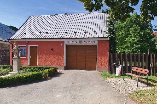 Soubor:Hasičská zbrojnice, Ludéřov, Drahanovice, okres Olomouc.jpg