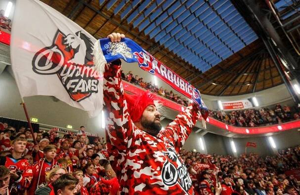 Glosa: Pozdě, ale přece. Fanoušci přiměli vedení Dynama nestrčit hlavu do písku