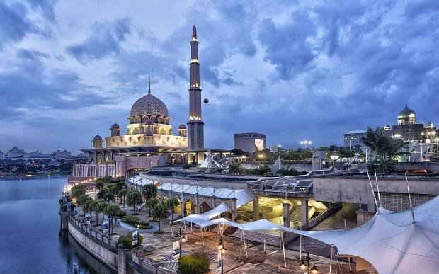 Download Beautiful Ramadan Wallpapers 2023