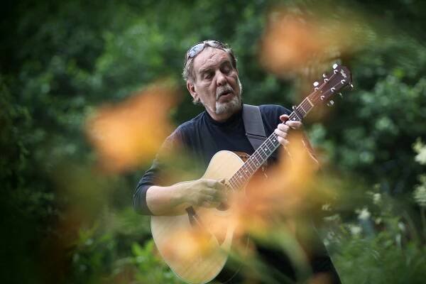 Stanislav „Wabi“ Daněk: *30.1.1947 – †16.11.2017, český folkový písničkář
