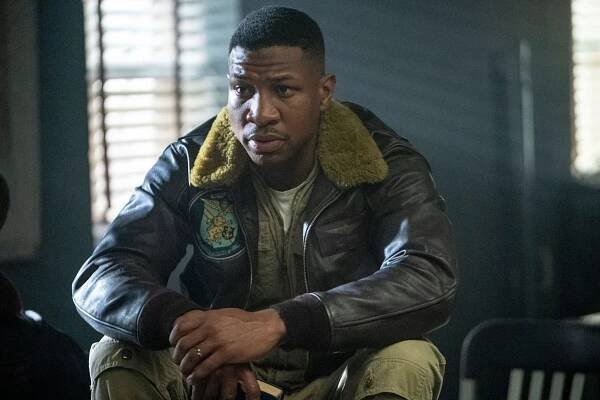 Jonathan Majors and Glen Powell take to the skies in trailer for Korean War epic 'Devotion'