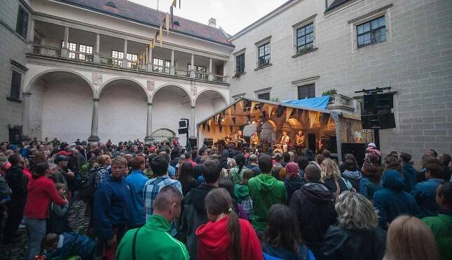 Koncert Mňágy a Žďorp  na Prázdninách v Telči.