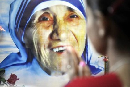 Komentář: Matka Tereza pomáhala chudým, ale i zlým a zákeřným
