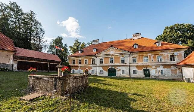 Zámek Kundratice, Národní park Šumava - Kundratice - Sotheby’s Int. Realty