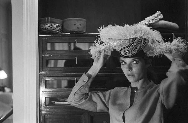 Samantha Eggar Throwing A Dart In An English Bar In 1966.