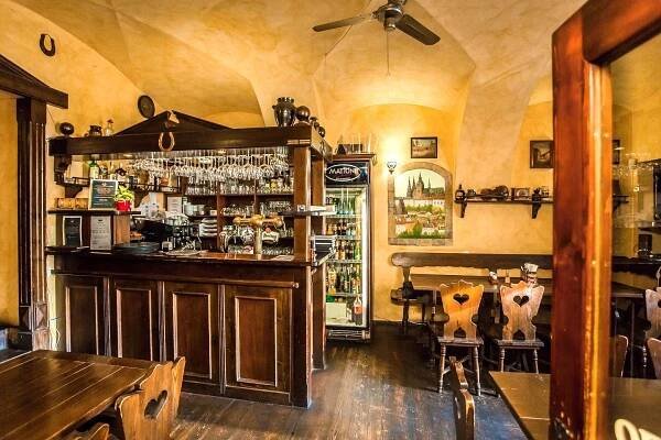 Restaurace U Zlaté podkovy Praha | Apetee