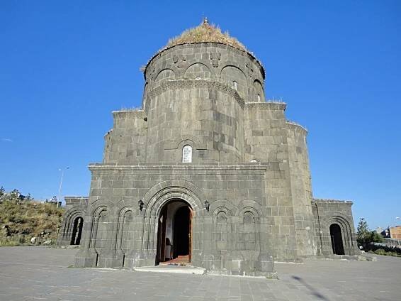 Kars kostel dvanácti apoštolů - Kostel