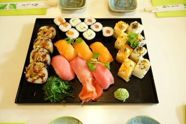 Pestrá paleta na vašem talíři: sushi sety wasabi s 27 nebo 32 kousky