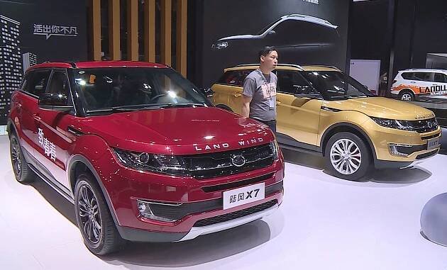 OBRAZEM: Autosalon v Šanghaji nabízí i čínské kopie zavedených značek