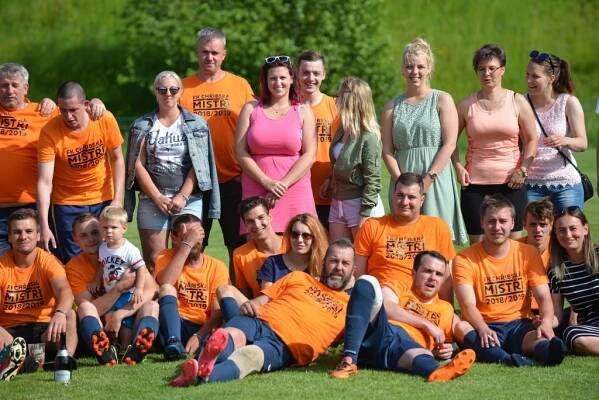FOTO: Chřibská doma převzala pohár. A mohla začít slavit
