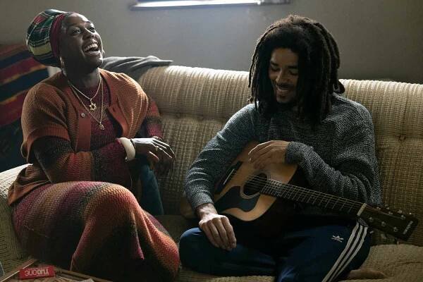 Lashana Lynch as Rita Marley and Kingsley Ben-Adir as Bob Marley in Bob Marley: One Love from Paramount Pictures.