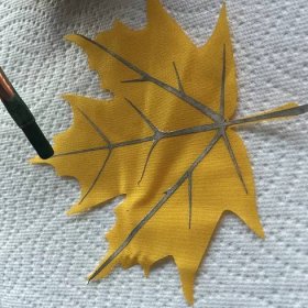 Maple Leaf Changing Colors – Wearable and Soft Interactions