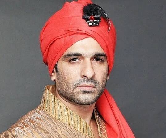Eijaz Khan Biography - Facts, Childhood, Family Life & Achievements