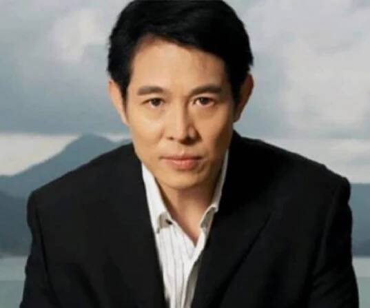 Jet Li Biography - Facts, Childhood, Family Life & Achievements