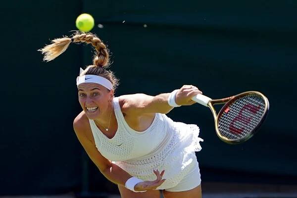Tenis-Wimbledon: Alexandrovová postúpila do 3. kola dvojhry