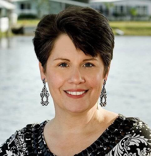 Suzanne Fox Profile Photo