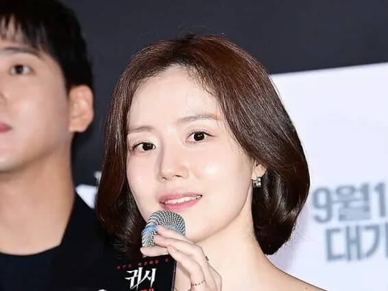 moon chaewon the cursed