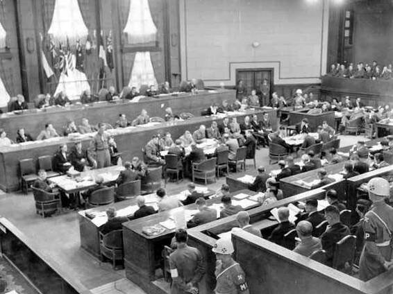 Tokijský proces měl zúčtovat s japonskými válečnými zločinci. Císař Hirohito trestu unikl