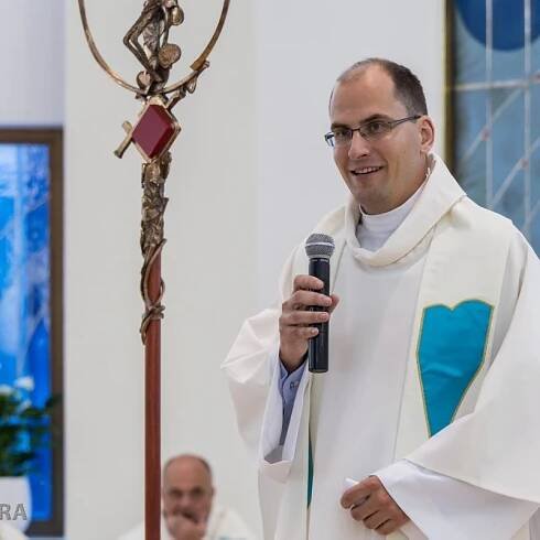 U salesiánů ve Zlíně celebroval biskup Karel Herbst kněžské svěcení - Arcibiskupství olomoucké