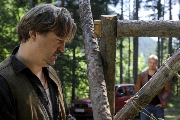 Záchranáři z hor - Zády ke zdi - Z filmu - Patrick von Blume, Martin Gruber