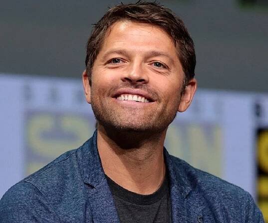 Misha Collins Biography - Facts, Childhood, Family Life & Achievements