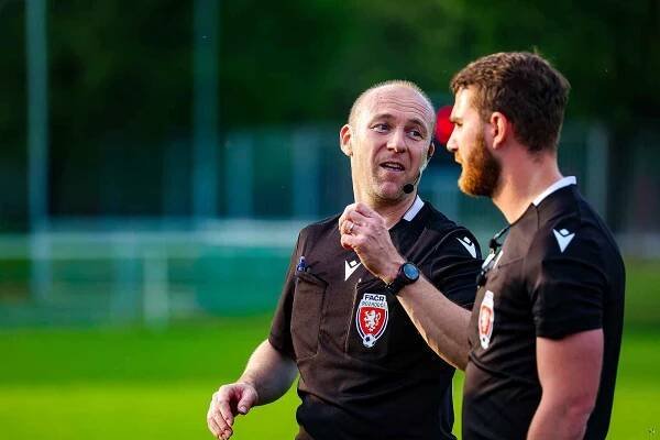 FORTUNA divize A, 25. kolo: FC Rokycany - SK SENCO Doubravka (na snímku fotbalisté ve žlutých dresech) 0:1.