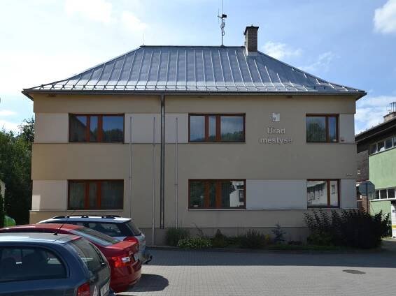 Soubor:Nový Hrozenkov - obecní úřad, obr01.jpg – Wikipedie