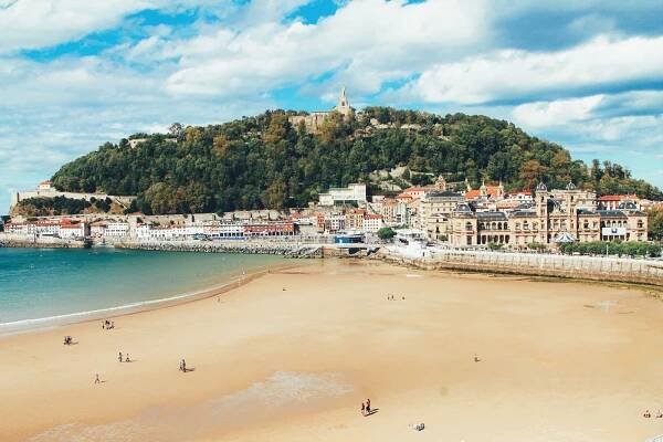 best places to visit in spain / san sebastian