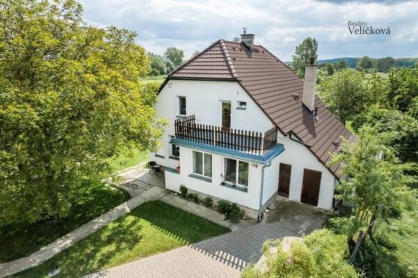 Prodej krásného rodinného domu po rekonstrukci 5+kk se zahradou v Pohoří u Dobrušky | Reality Veličková