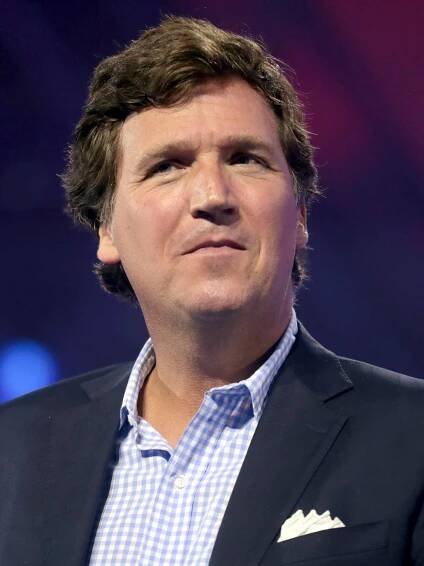 Tucker Carlson (* 16. května 1969) je amer. konzervativní politický komentátor, spisovatel a televizní osobnost, který hostil noční politickou talk show Tucker Carlson dnes večer na Fox News od roku 2016 do roku 2023.