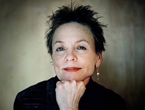 Vládne chaos a čelíme vyhynutiu. Akceptujem realitu, ale som optimistka, tvrdí umelkyňa Laurie Anderson
