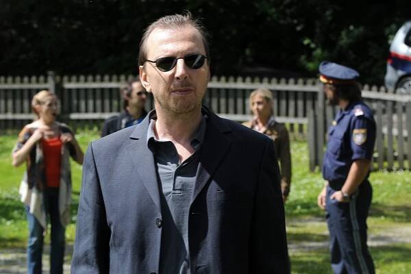 4 ženy a pohřeb - Abgesoffen - Z filmu - Gerhard Liebmann