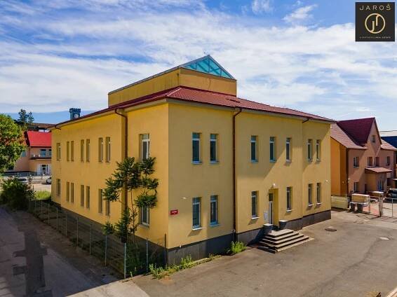 Pronájem kanceláře 883 m2, Kladno
