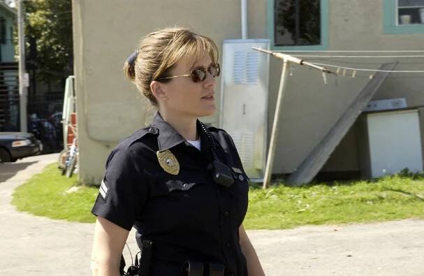 Policejní odznak - Cut Throat - Z filmu - Catherine Dent