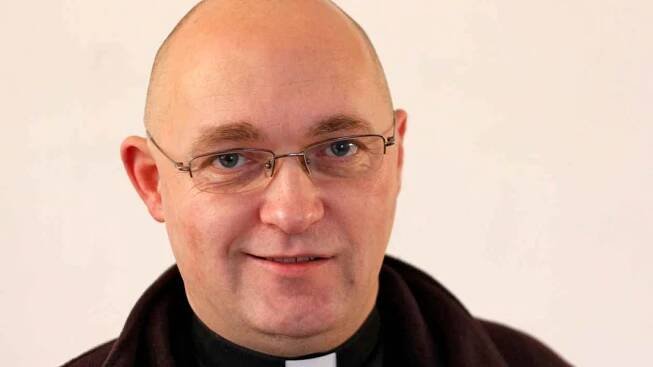Staňkovský farář Wojciech Pelowski.