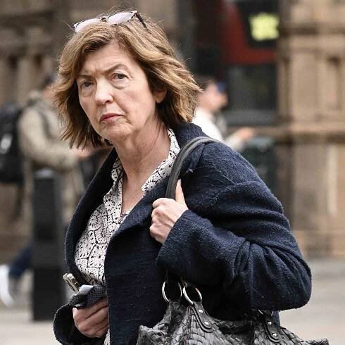 Sue Gray snubs No 10 photographers after pyjama smear