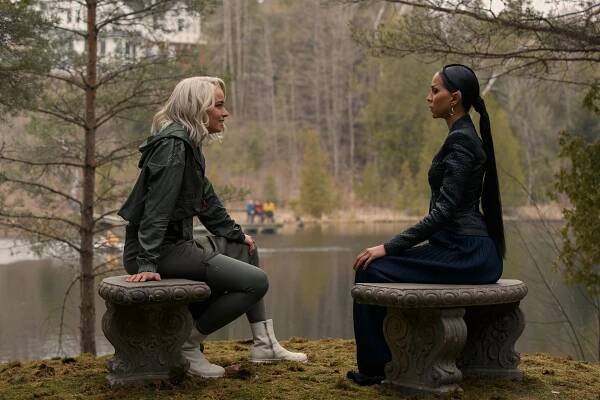 Star Trek: Podivné nové světy - Spock má amok - Z filmu - Jess Bush, Gia Sandhu