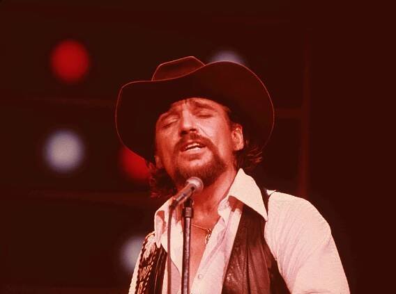 Waylon Jennings - Fotos International - Archive Photos - GettyImages-51650548