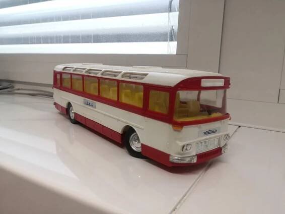 Autobus Karosa ŠD11 ITES stará hračka funkční a kompletní