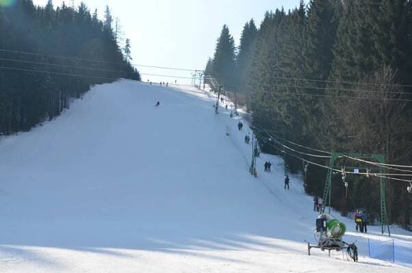 Konečně pořádná sportovní dovolená - SkiKarlov.cz