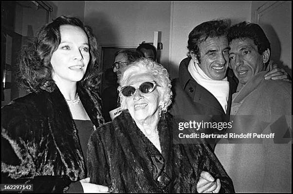 Jean-Paul Belmondo, Michel Creton, Laura Antonelli and Jean-Paul Belmondo's mother at Kean dress rehearsal, Theatre de Marigny, Paris, 1987 .