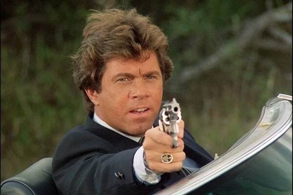 16 Enigmatic Facts About Larry Manetti