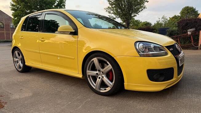 2009 (58) Volkswagen Golf 2.0 TFSI GTI Pirelli DSG 5dr. In Yellow with Black Leather/Alcantara Interior. 97,470m. FSH. 18”Alloys.. Rare.  £10,950