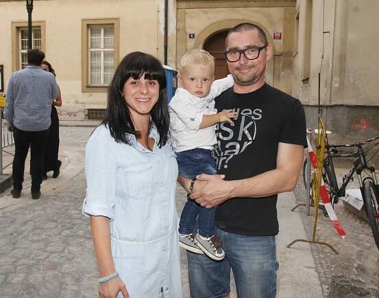 Jiří Vyorálek s manželkou Zuzanou a synem Vincentem na snímku z roku 2018. 