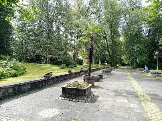 Buty, bižuterie i žehnání pramene. Konstantinovy Lázně zahájí 222. sezonu