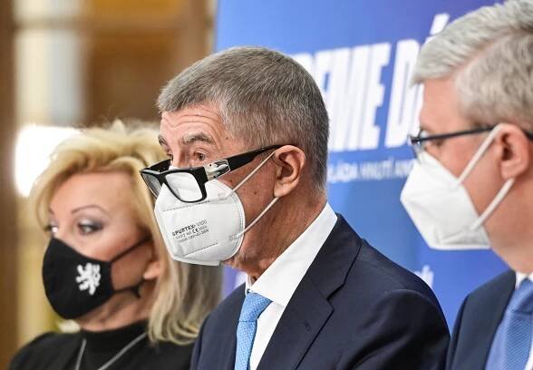 Kroky kabinetu rostoucí ceny pohonných hmot pro občany podle Babiše neřeší