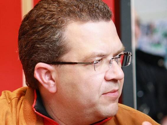 Pohřešovaný dabér Zbyšek Pantůček nalezen. Údajně měl začít nový život v Itálii - ansu