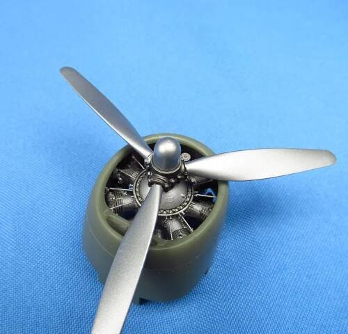 Wright R-2600 Twin Cyclone engine (1 piece)
